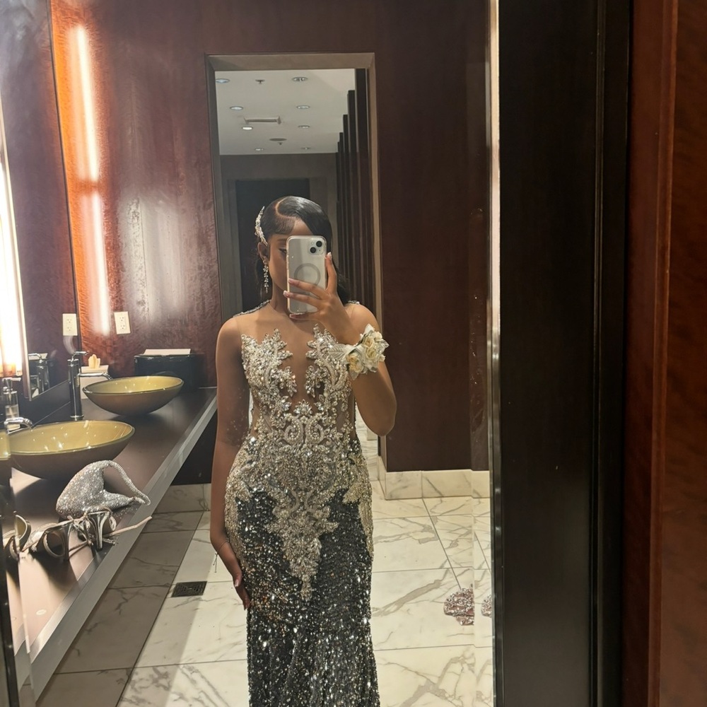 Elegant Silver and Black Sequin Prom Dress - Picture 1 of 3